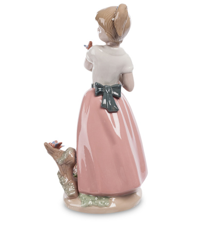 CMS-20/ 7 Фигурка "Девочка" (Pavone)