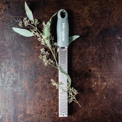 Терка для цедры и сыра, цвет: эвкалипт, 32,5 см. Microplane