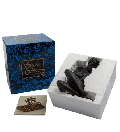 WS-135/ 2 Статуэтка "Девушка"