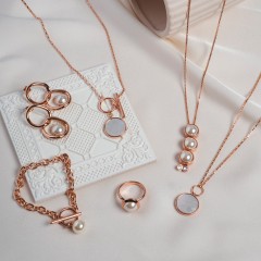 Серьги Cream Pearl A2006PE-E01.12 BR/RG Fiore Luna