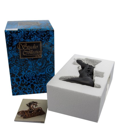 WS-136/ 2 Статуэтка "Девушка"