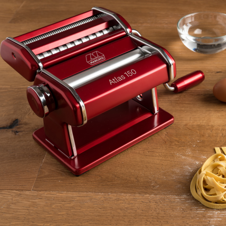 Набор лапшерезка ручная + нож для теста, цвет: красный, Pastawheel Atlas 150, Marcato