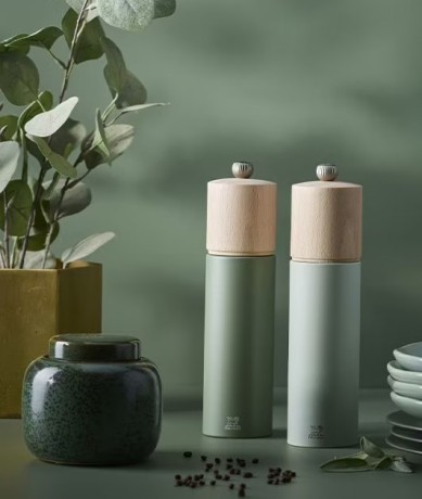 Мельница для перца Boreal, 21 см, цвет: темно-зеленый, Peugeot