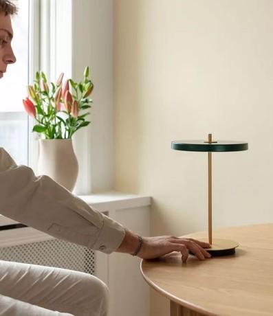 Светильник настольный Asteria Move forest green V2, Ø 20x30,6 см. Umage