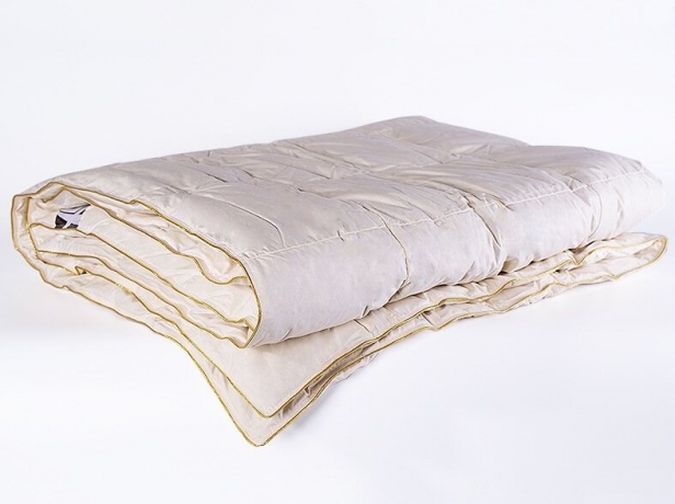 Одеяло всесезонное из гусиного пуха 1 категории "Медовый поцелуй", 140х205, технология кассетная, Natures