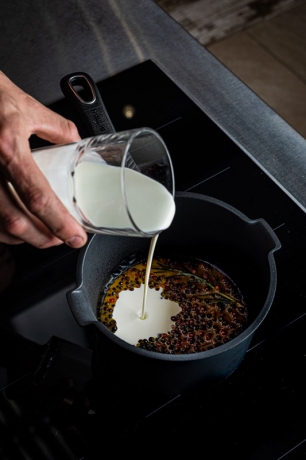 Ковш индукционный, 1,3 л. 16 см. с фиксированной ручкой Gastrolux