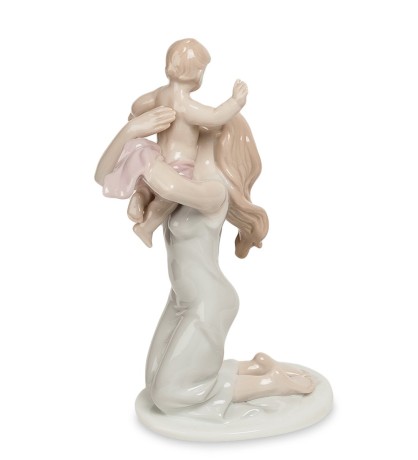 JP-15/21 Фигурка "Девушка с ребенком" (Pavone)