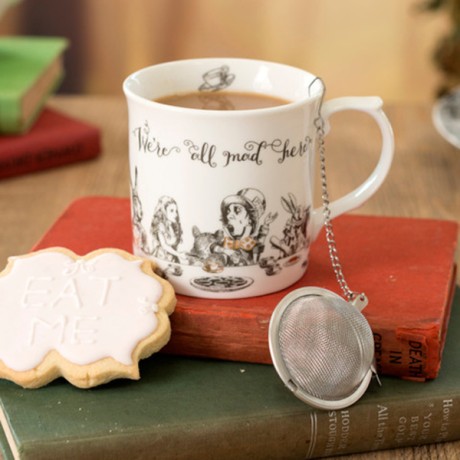 Чашка, 300 мл. с ситечком Алиса в Стране чудес V&A Kitchen Craft