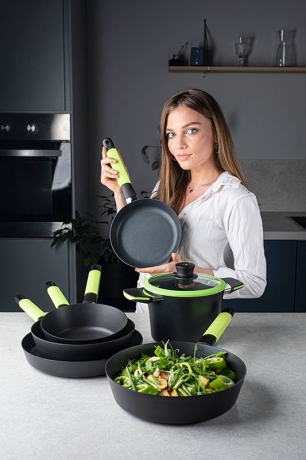 Кастрюля, 24 см. 4 л. фиолетовая индукционная Squality