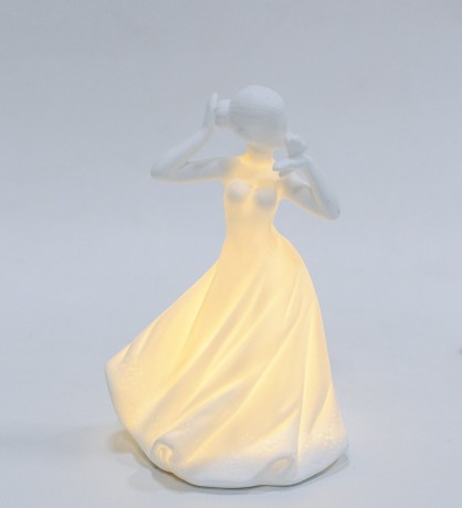 JP-186/35 Статуэтка с подсветкой "Леди" (Pavone)