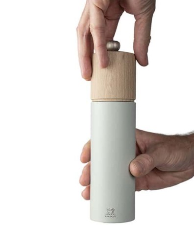 Мельница для соли Boreal, 21 см. цвет: светло-зеленый Peugeot