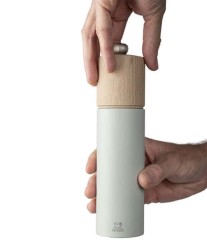 Мельница для соли Boreal, 21 см. цвет: светло-зеленый Peugeot