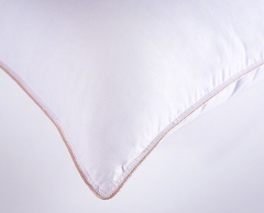 Подушка упругая из гусиного пуха с внутренним ядром "Миндальное сердечко", 50х68 см. Natures