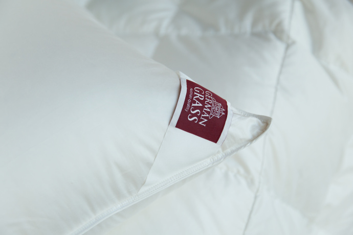 Подушка LUXE DOWN GRASS средняя 68х68