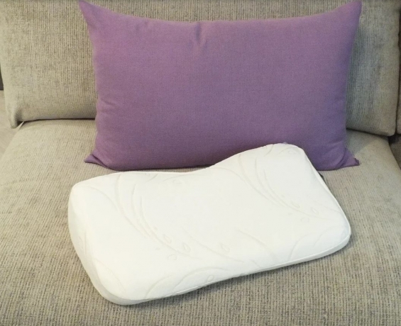 Подушка с анатомическим эффектом "Моя красота" 30х50, из вязко-эластичной пены с «памятью формы» в чехле на молнии из бамбукового полотна, Natures