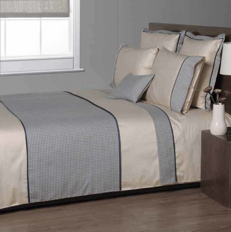 Наволочка с запахом "CHANEL" BOVI 50х70 см. сатин, песочный/индиго