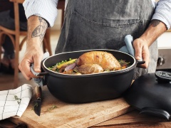 Кастрюля овальная, 4,5л, керамическая индукционная, серия Delight Emile Henry