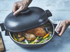 Кастрюля овальная, 4,5л, керамическая индукционная, серия Delight Emile Henry