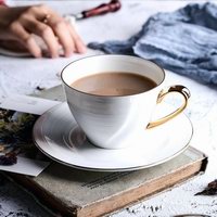 Чашки и блюдца