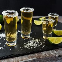 Рюмки и стопки